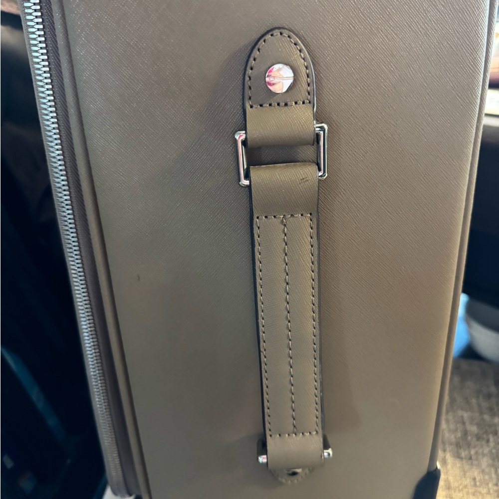 Henri Bendel carry on luggage. Great used condition. - Picture 4 of 11